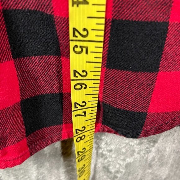 Woolrich Flannel Plaid Button Shirt Mens Size Medium Red Black Cotton Pocket - Picture 8 of 10